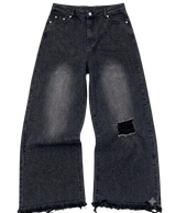 BLACK ESSENTIAL JEANS