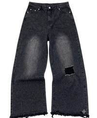 BLACK ESSENTIAL JEANS