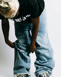 BLUE ESSENTIAL JEANS