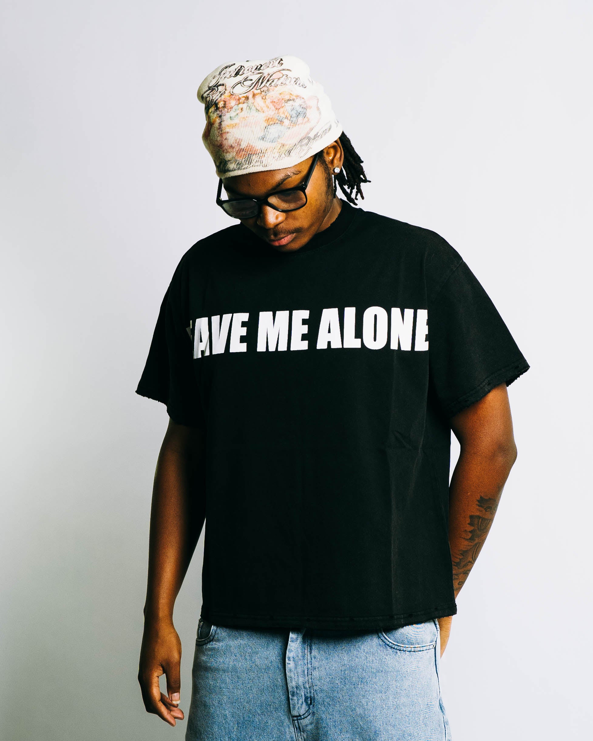 BLACK LEAVE ME ALONE TEE
