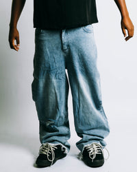 BLUE ESSENTIAL JEANS